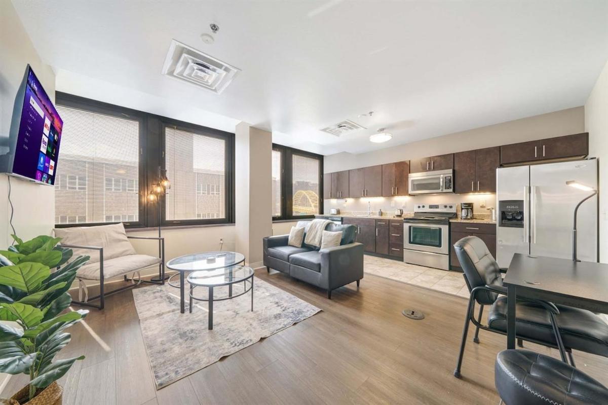 Modern Chic Heart Of Pittsburgh 24-7 Parking Gym Lounge Apartment Exterior photo