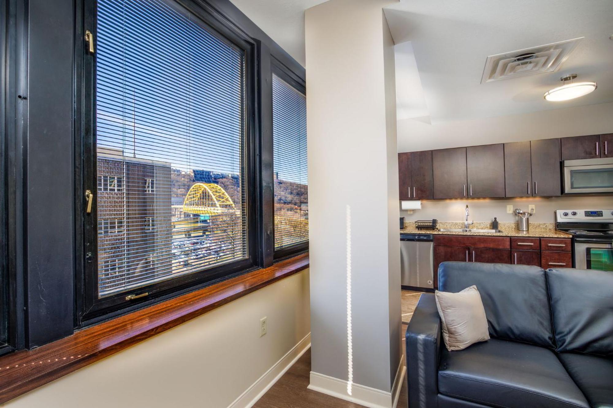 Modern Chic Heart Of Pittsburgh 24-7 Parking Gym Lounge Apartment Exterior photo
